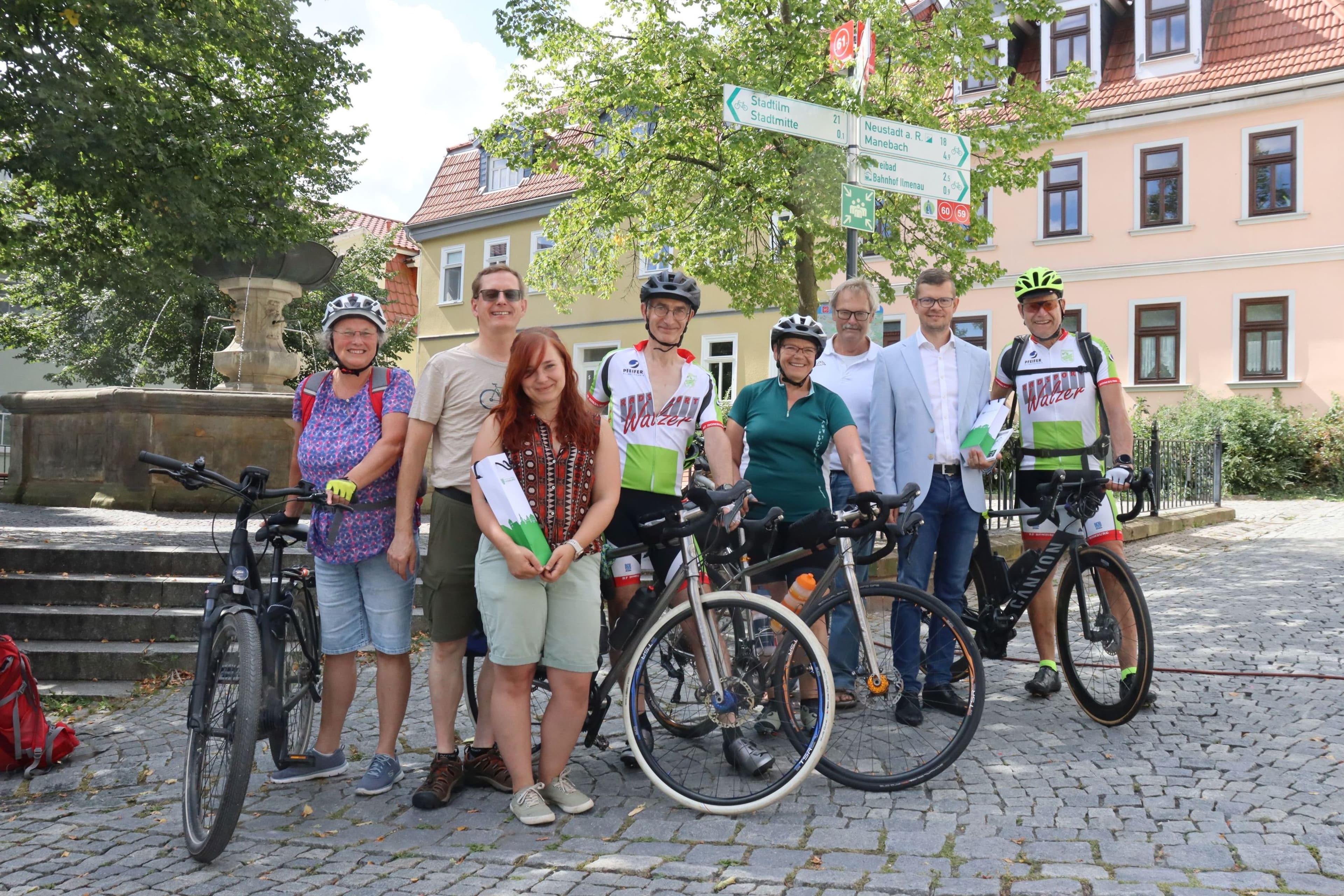 30 Jahre Städtepartnerschaft: Homburger Delegation radelt nach Ilmenau